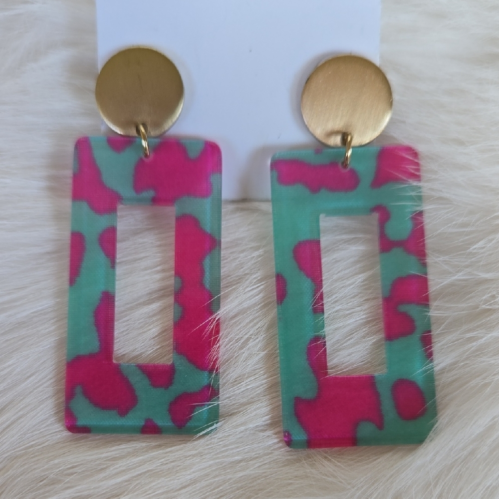 E-026-NWT Boutique Fuchsia Leopard Rectangular Earrings